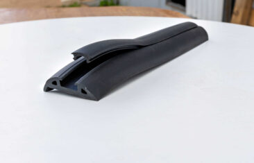 Привалочный брус